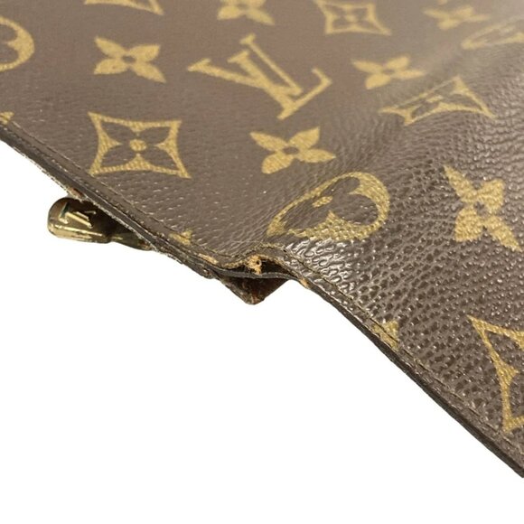LOUIS VUITTON Pochette Passport Monogram - Trifold Wallet 176-031725 - Picture 5 of 11